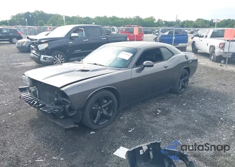 2014 Dodge Challenger Sxt Plus z USA, uszkodzony, nr VIN 2C3CDYAG3EH258502